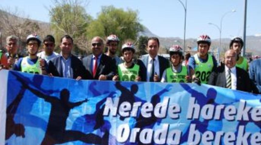 Tatvan&rsquo;da Tekerlekli Kayak Il Birinciliği Yarışmaları Yapıldı