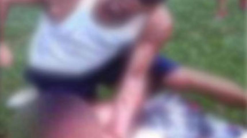 Tarlaya giren inekler y&uuml;z&uuml;nden &ccedil;atışma