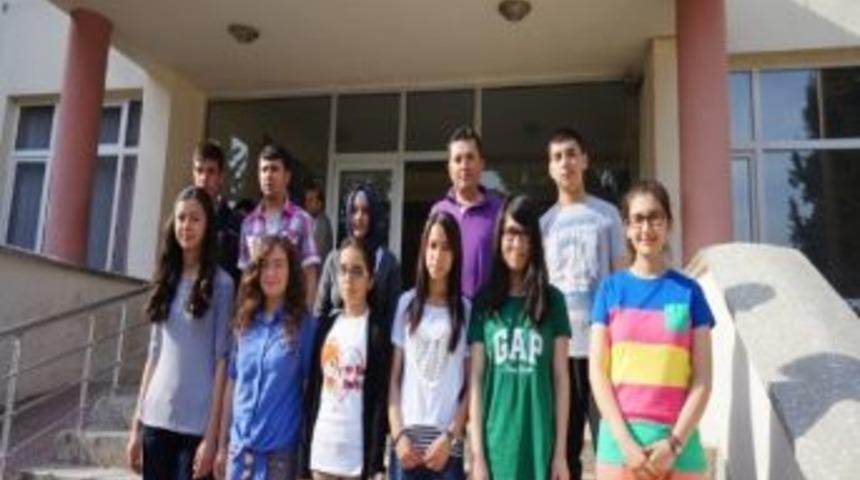 Sarıg&ouml;l&rsquo;&uuml;n &Ouml;d&uuml;ll&uuml; &Ouml;ğrencileri &Ccedil;anakkale&rsquo;ye Gitti