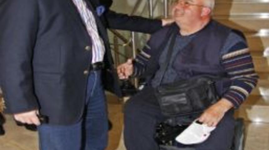 Sevgi K&ouml;pr&uuml;s&uuml;n&uuml; Başkan Tartan Kurdu