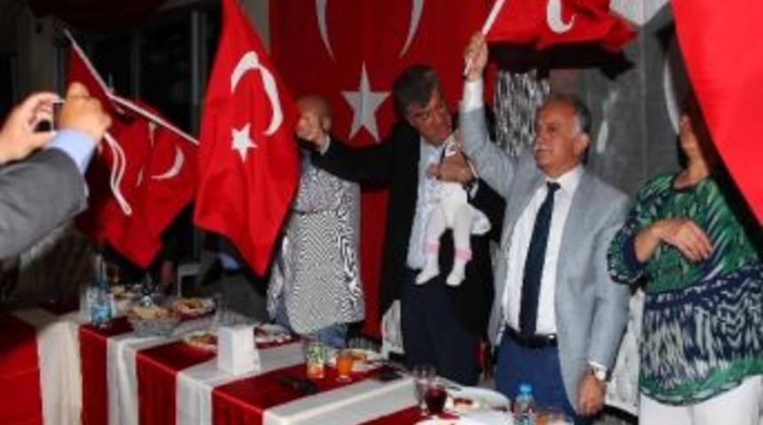 Başkan Karabağ&rsquo;dan Dernekler &Ccedil;ıkarması