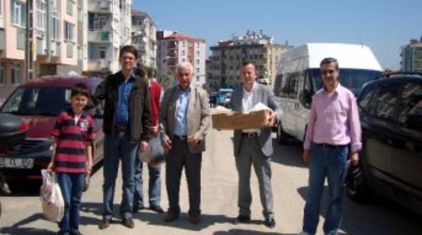 Ak Parti’den Hasta Ailelerine Pideli Kahvaltı