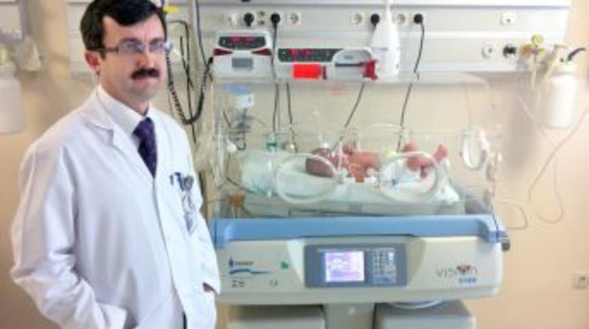 Doğduktan G&uuml;nler Sonra Burnundan Nefes Alabildi