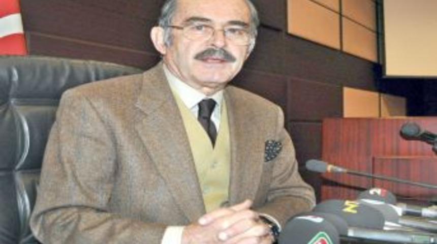 B&uuml;y&uuml;kerşen: Stadyumun Yerini Bize Bırakın, Kent Meydanı Yapalım