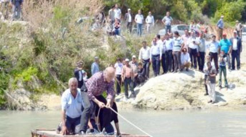 İki K&ouml;y&uuml; Birbirine Bağlayacak K&ouml;pr&uuml;n&uuml;n Temeli Atıldı