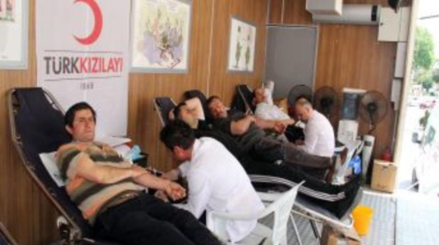 Kimse Yok Mu Kan Bağışı Rekorunu Tazeledi