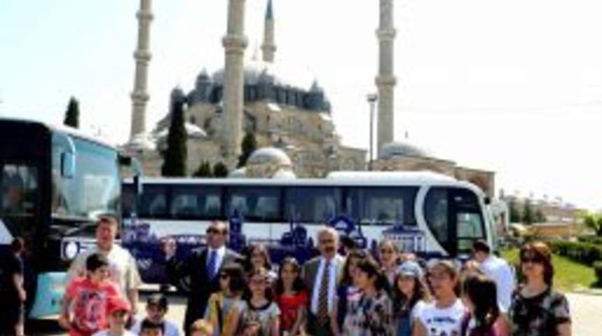 Edirneli &Ouml;ğrenciler Selimiye&rsquo;yi Ilk Kez G&ouml;rmenin Sevincini Yaşadı