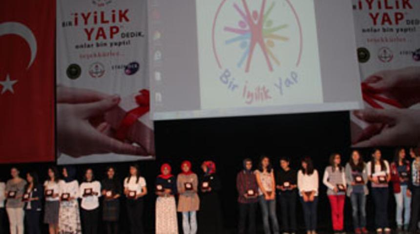 &ldquo;Bir iyilik yap&rdquo;tılar &ouml;d&uuml;l&uuml; kaptılar