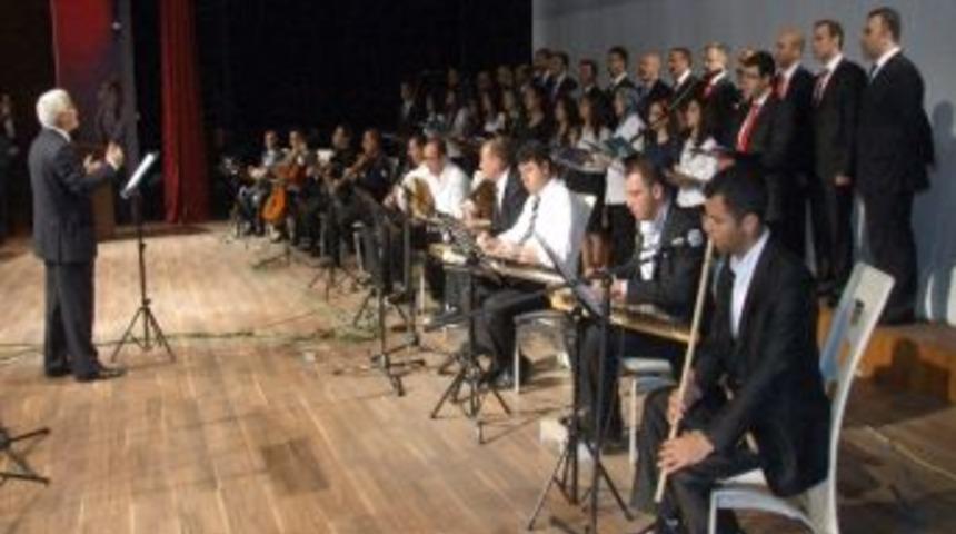 Tsm Konseri M&uuml;zikseverleri B&uuml;y&uuml;ledi