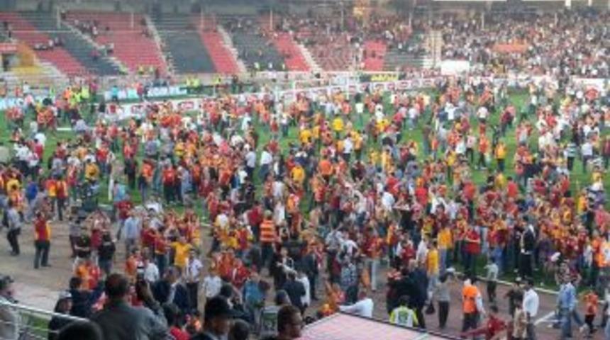 Galatasaray Ma&ccedil;ı &Ouml;ncesi &Ccedil;ıkan Olaylarla Ilgili Soruşturma Başlatıldı