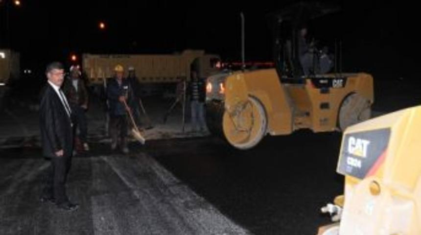 Niğde Belediyesi Gece G&uuml;nd&uuml;z &Ccedil;alışıyor