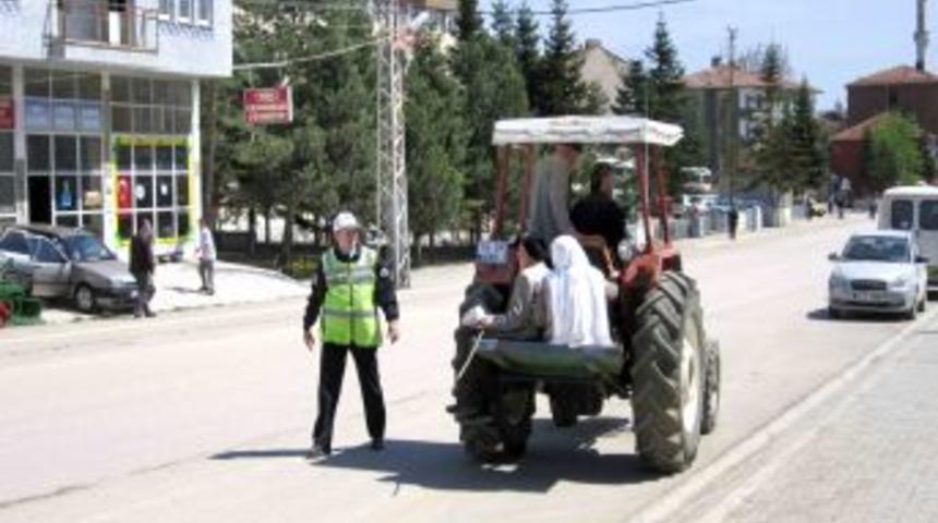 &Ccedil;evre Ve Şehircilik İl M&uuml;d&uuml;rl&uuml;ğ&uuml; Ekipleri Egzoz Emisyon Denetimi Yaptı