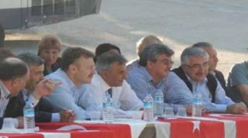 Chp Parti Okulu&rsquo;ndan Parmakkurdu K&ouml;y&uuml;&rsquo;nde Şenlik