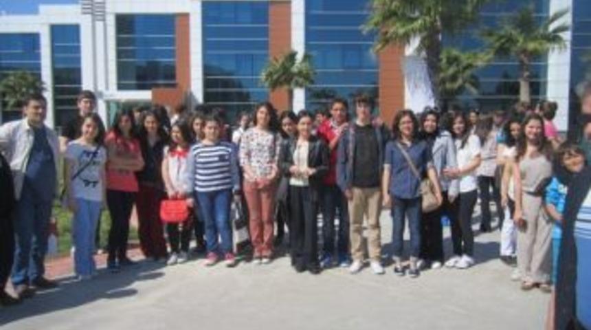 Sağlık Meslek Lisesi &Ouml;ğrencileri İzmir&rsquo;i Gezdi