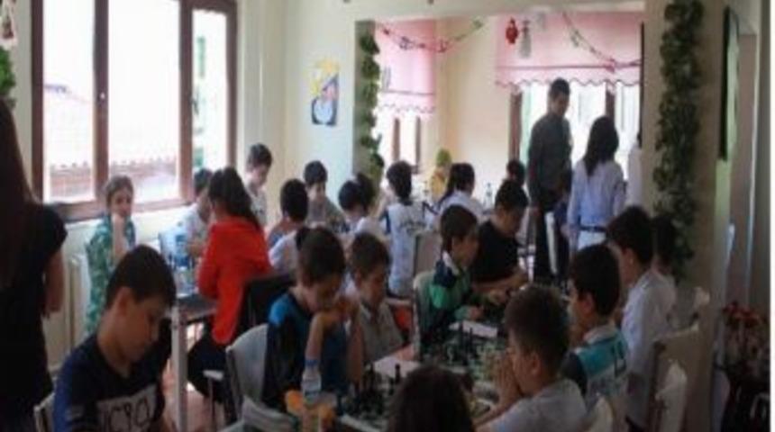 Satran&ccedil; Tutkunları Yarıştı