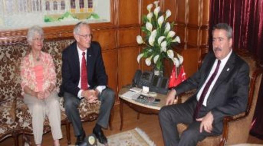 Astronot Charles Moss Duke&rsquo;un Tercihi T&uuml;rk Hava Yolları