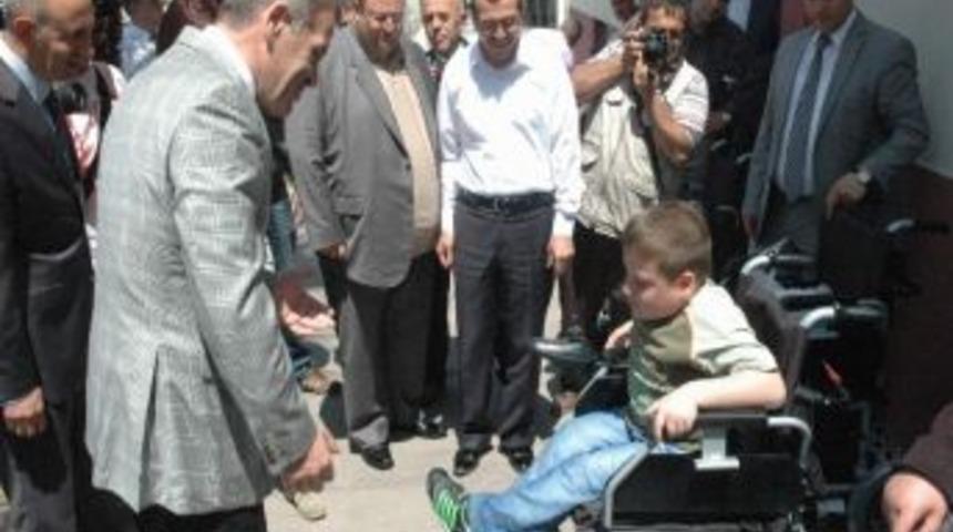 Manisa'da 2014 Se&ccedil;imlerine Kadar Bin Engelliye Ak&uuml;l&uuml; Ara&ccedil;