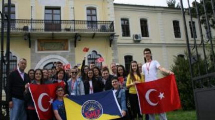 Gkv &Ouml;zel Liseleri &Ouml;ğrencileri Yunanistan&rsquo;a &Ccedil;ıkarma Yaptı