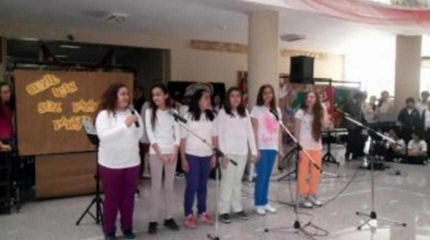 &Uuml;lkem Koleji &Ouml;ğrencileri 10. Yıllarını Kutladılar