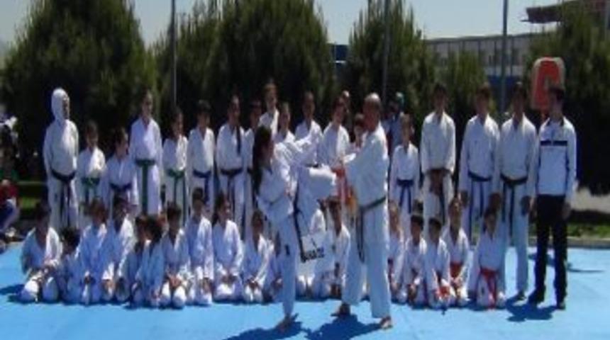 Nerede Hareket Orada Bereket Etkinliklerinin Tanıtımı Yapıldı