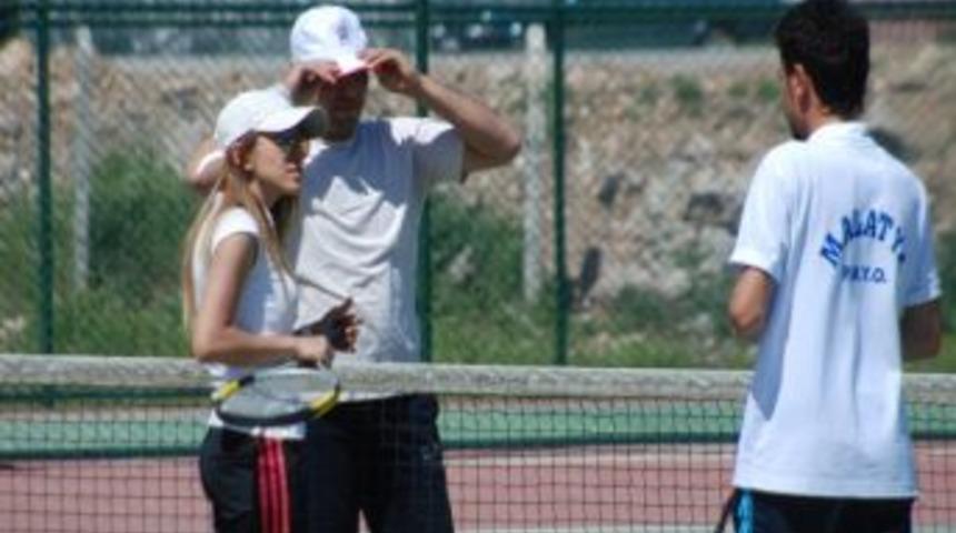Pmyo 1. Tenis Turnuvası Başladı