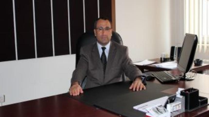 "Kene Vakaları G&ouml;r&uuml;lmeye Başladı, Arazide A&ccedil;ık Renkli Elbise Giyin"