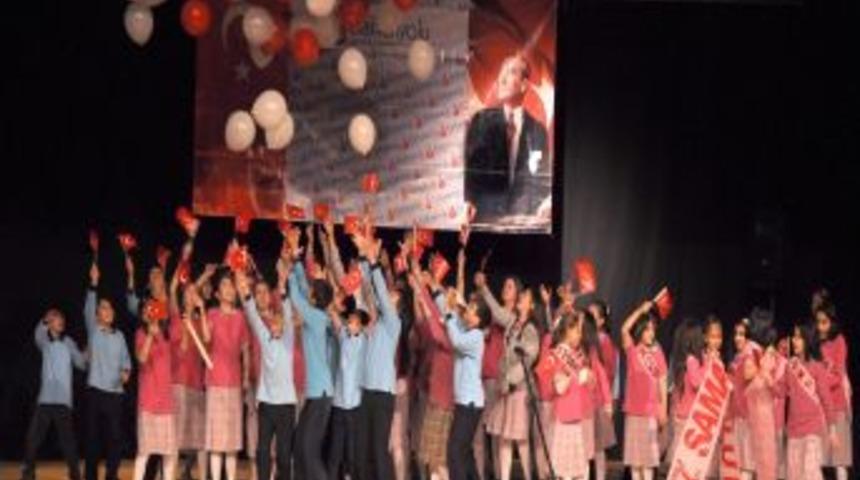 &Ccedil;orum Samanyolu Koleji'nden Sanat Gecesi