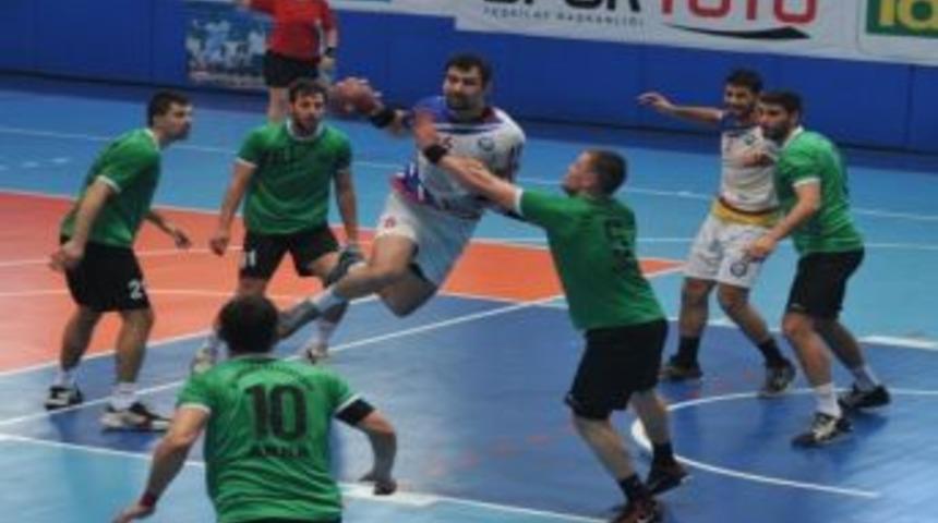 Nil&uuml;fer Belediyespor Hentbolda Yarı Finalde