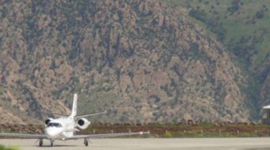 Ulaştırma Denizcilik Ve Haberleşme Bakanı Binali Yıldırım Şırnak Havalimanı'nda İlk Deneme İnişi Yaptı