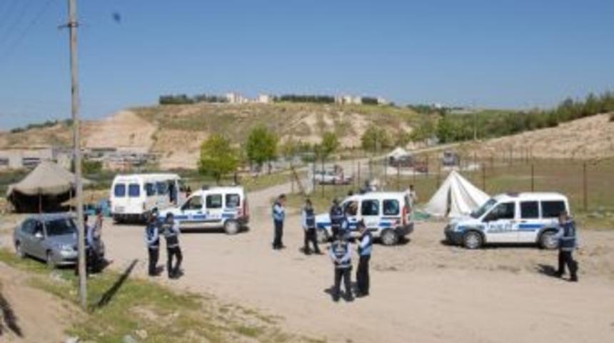 Zabıtalar Dilencilere G&ouml;z A&ccedil;tırmıyor