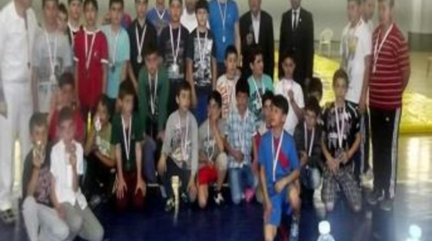 Bartın'da Geleceğin Kırkpınar Pehlivanları Yetişiyor