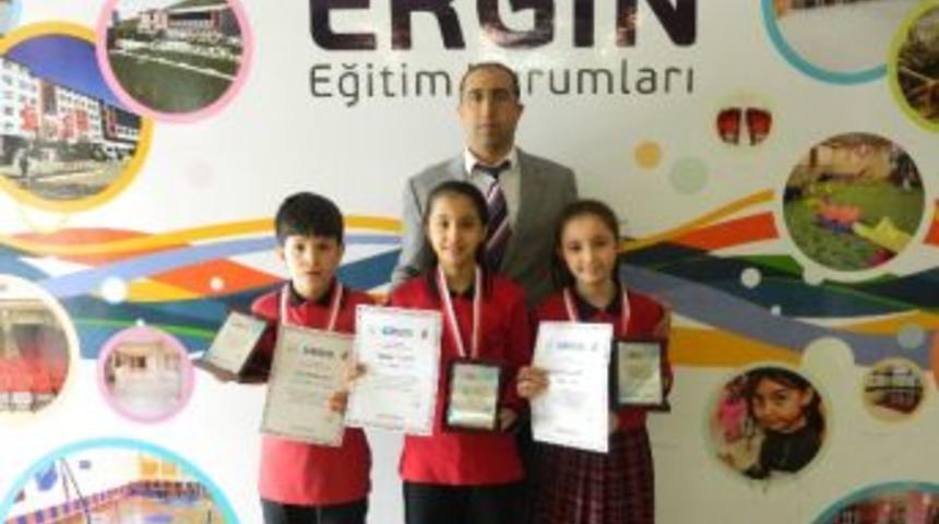 &Ouml;zel Ergin Koleji T&uuml;rkiye Geneli D&uuml;zenlenen Matematik Sınavında 3 Bronz Madalya Aldı