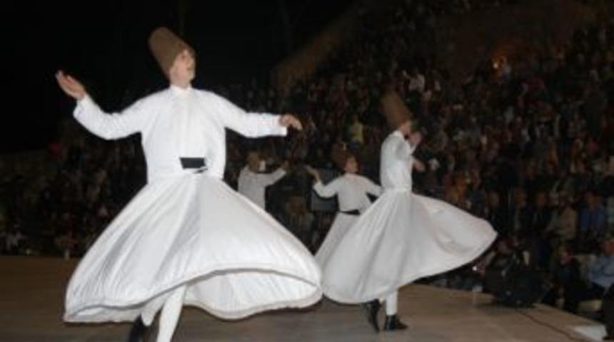 Ayvalık&rsquo;ta Semazenli Kutlu Doğum Ş&ouml;leni