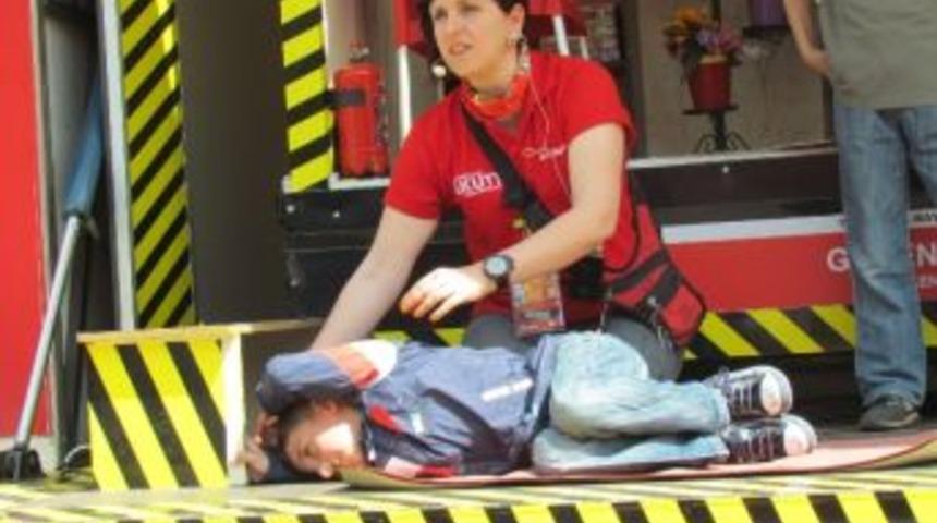 Sim&uuml;lat&ouml;rde 7.4 Şiddetli Deprem Eğitimi