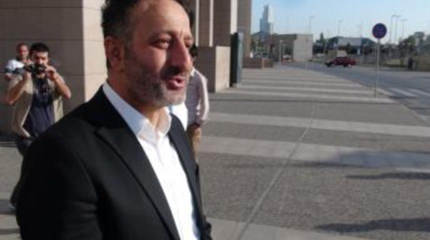 Trib&uuml;nde Copla Burun Kıran Ş&uuml;pheli Tutuklandı