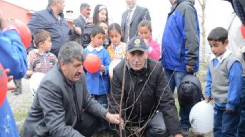 Sarıkamış&rsquo;ta &ldquo;okullar Hayat Olsun Projesi &rdquo; İle Fidanlar Toprakla Buluştu