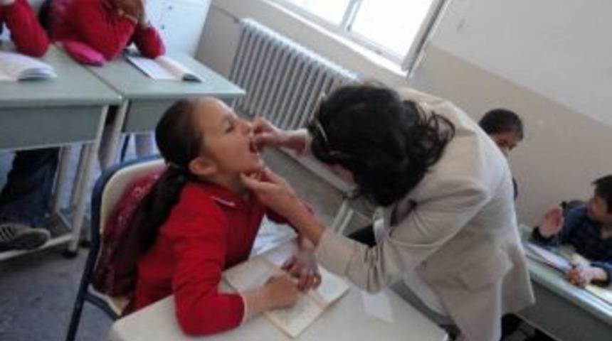 İlk&ouml;ğretim Okulu &Ouml;ğrencilerinin Diş Sağlığı Kontrol&uuml; Yapıldı