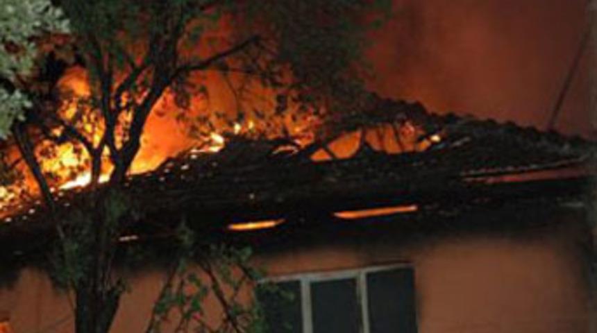 Yangın faciası; 1 &ouml;l&uuml;