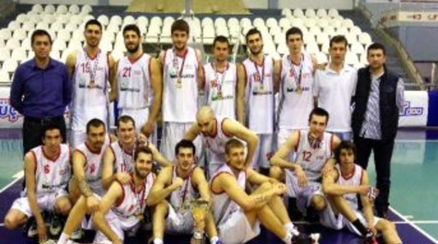 3 Yılda 3 Kupa Birden Kaldırdılar