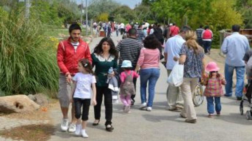 İzmir Doğal Yaşam Parkı'nı Nisanda 141 Bin Kişi Gezdi