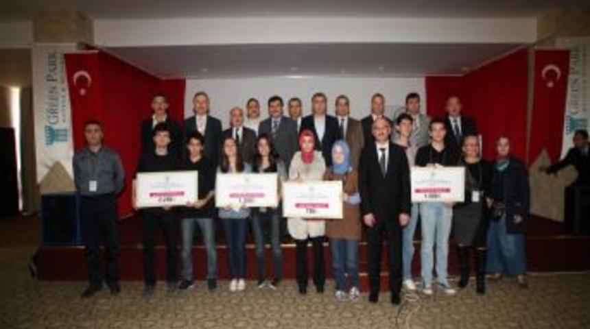 Coğrafya Bilim Yarışması'nda Dereceye Girenler &Ouml;d&uuml;llendirildi