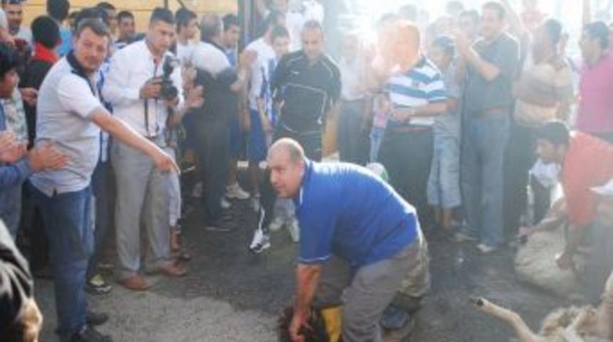 Şampiyona Coşkulu Karşılama