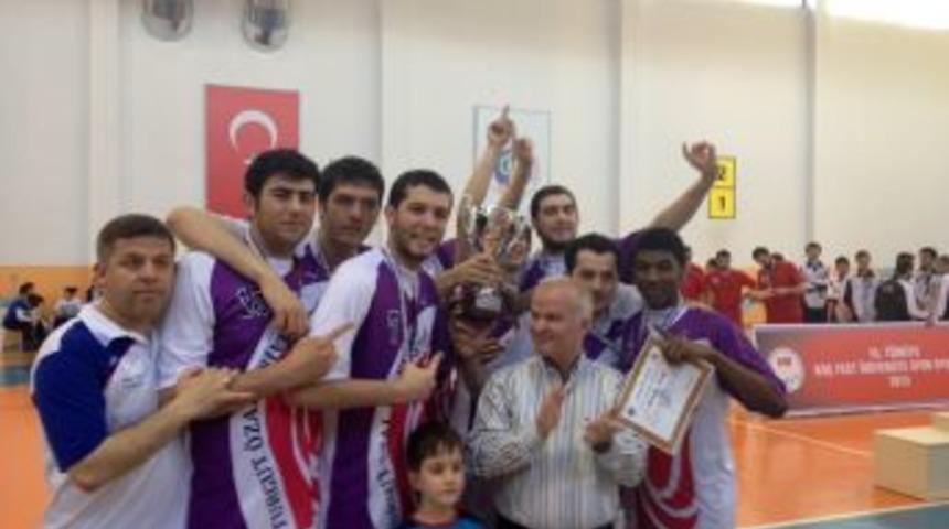 Turgut &Ouml;zal &Uuml;niversitesi Tokat'tan Şampiyon Olarak D&ouml;nd&uuml;