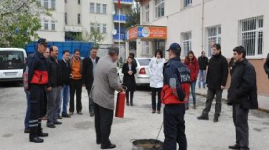 Boz&uuml;y&uuml;k İtfaiyesi'nden Yangın Eğitimi