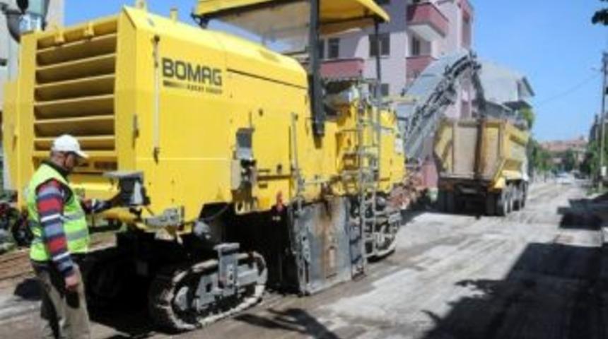 Balıkesir'de Mahallelerdeki Asfaltlar Yenileniyor