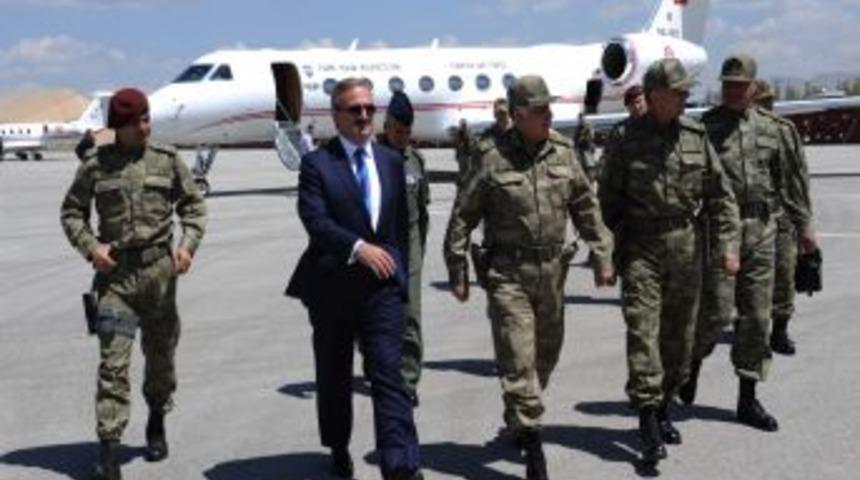 Genelkurmay Başkanı &Ouml;zel Van'da