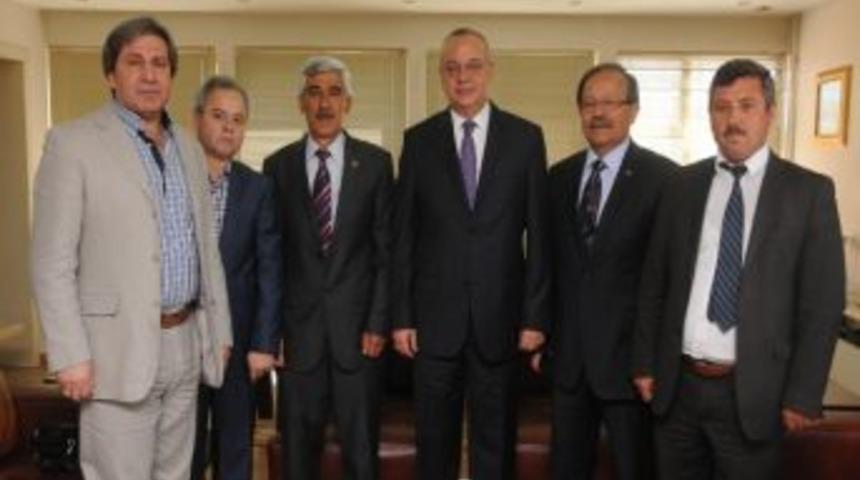 Gördes Eski Belediye Başkanı Emre'den Başkan Ergüne Ziyaret