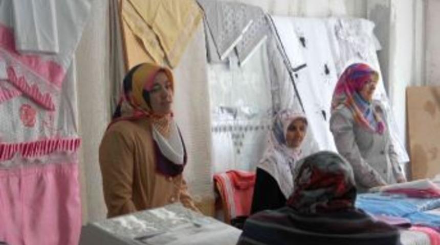 Simav&rsquo;da Eğitim Yararına Kermes