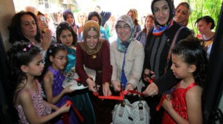 SEYMER Kursiyerlerinin El Emekleri Sergileniyor