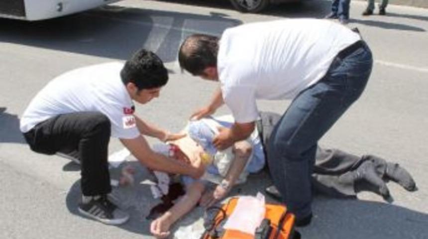 Kazada Ağır Yaralanan Yaşlı Adam &Ouml;ld&uuml;